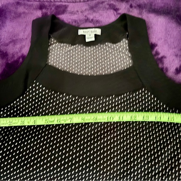 WHITE HOUSE BLACK MARKET Black and White Polka Dot Women's Top - Picture 4 of 6